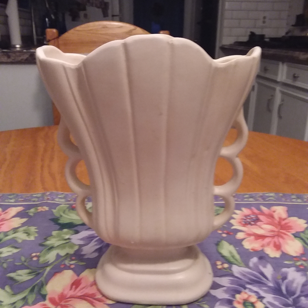 Vintage USA Vase 216-9